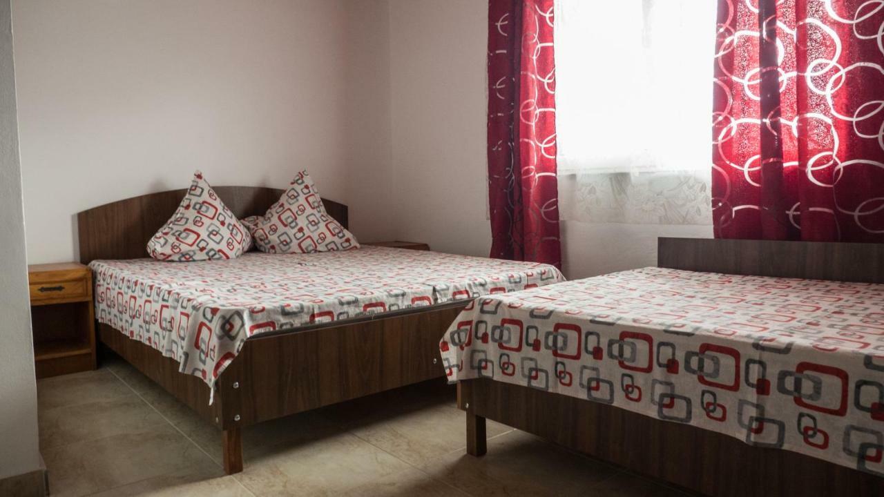 農家樂 Casa Din Gradina *
